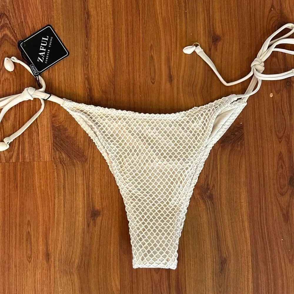 NWT Zaful beige crochet high cut Brazilian Bikini bottom. M with seashell tie